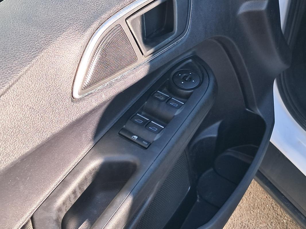 Ford B-Max - 1.4 90 AMBIENTE